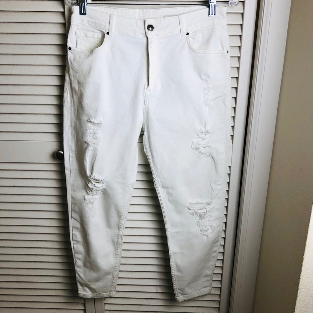 ZARA WOMAN JEAN/HIGH RISE/DISTRESSED